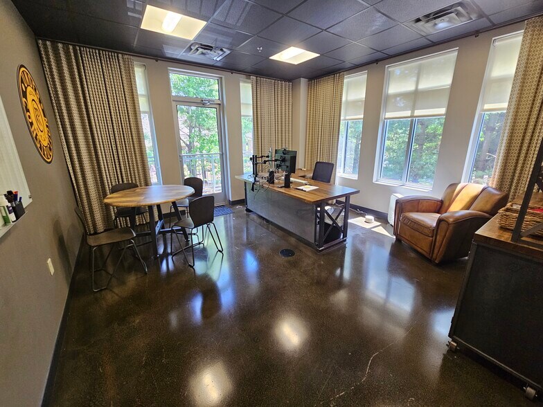 More Photos Of 751 Cool Springs Blvd, Franklin Office For Lease