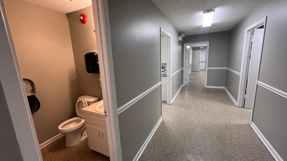 More Photos Of 501 S 1st St, Jacksonville Daycare Center For Sale