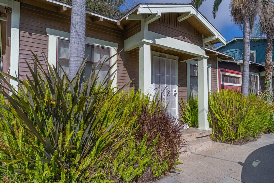 More Photos Of 2008-2020 Strongs Dr, Venice Apartments For Sale