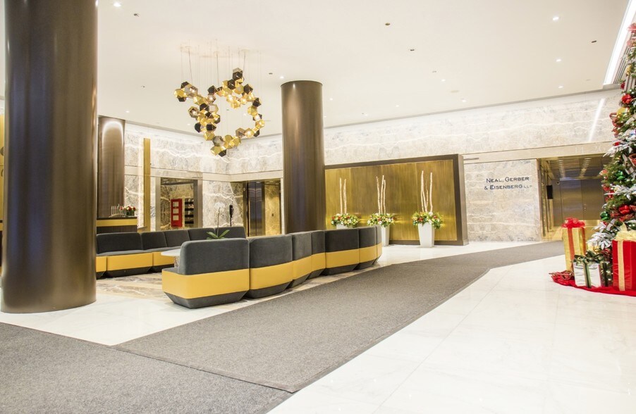 More Photos Of 2 N LaSalle St, Chicago Office For Lease