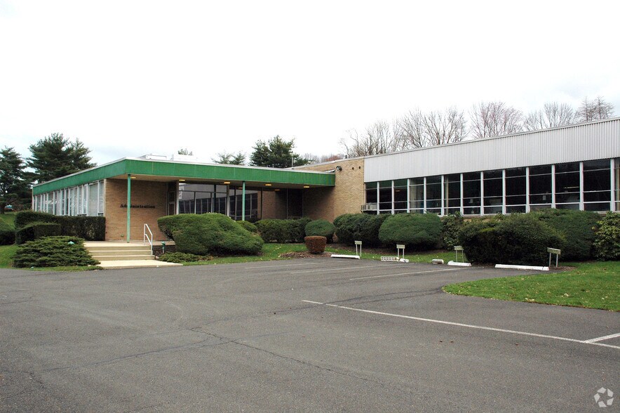 More Photos Of 3063 Philmont Ave, Huntingdon Valley Warehouse For Lease