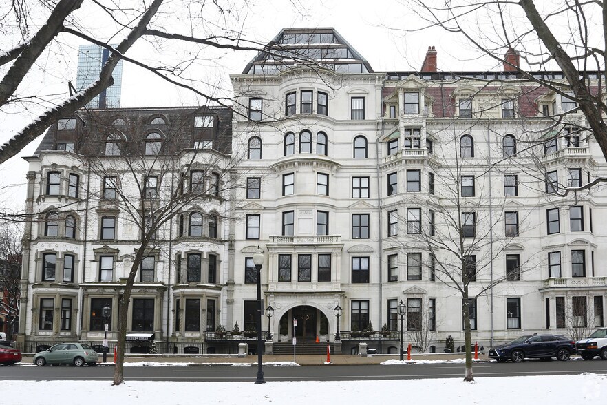 More Photos Of 160 Commonwealth Ave, Boston Apartments For Sale