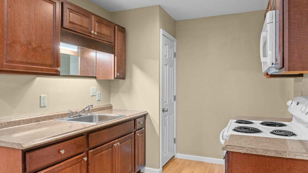 More Photos Of 55 Washington St, Lockport Apartments For Sale