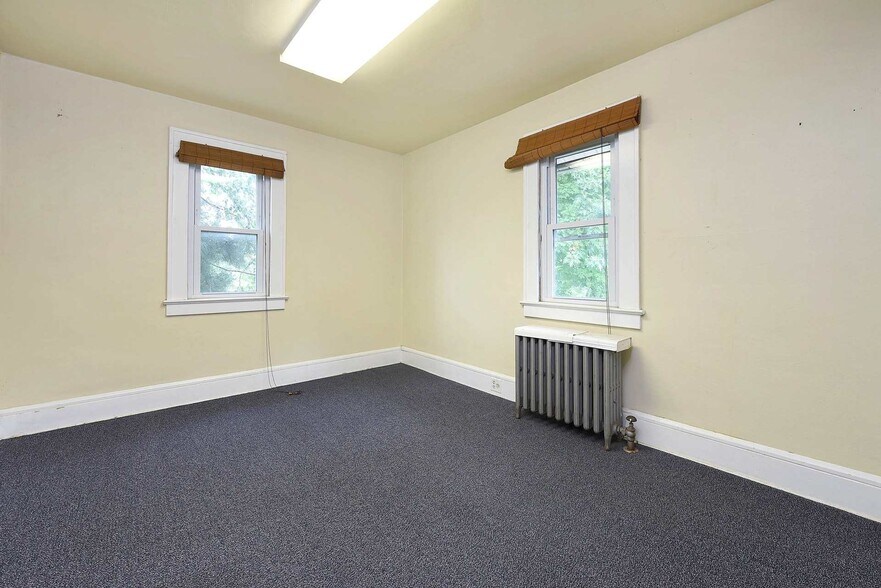 More Photos Of 47 Spring St, Ramsey Medical For Sale