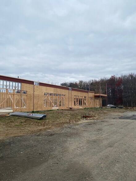 More Photos Of 1180 Bloomfield Ave, Caldwell Freestanding For Lease