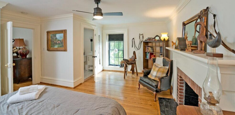 More Photos Of 294 Freshwater Cove Ln, Lovingston Hospitality For Sale