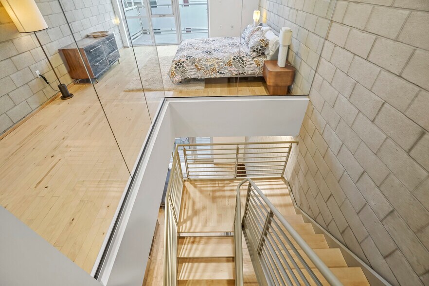 More Photos Of 3450 Cahuenga Blvd W, Los Angeles Office Residential For Lease