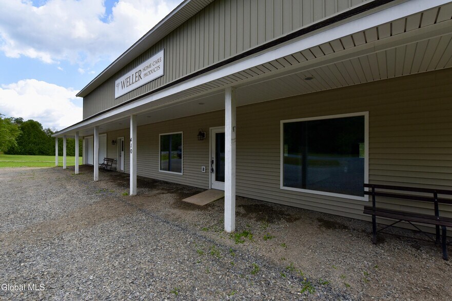 More Photos Of 410 Ridge Rd, Broadalbin Freestanding For Sale