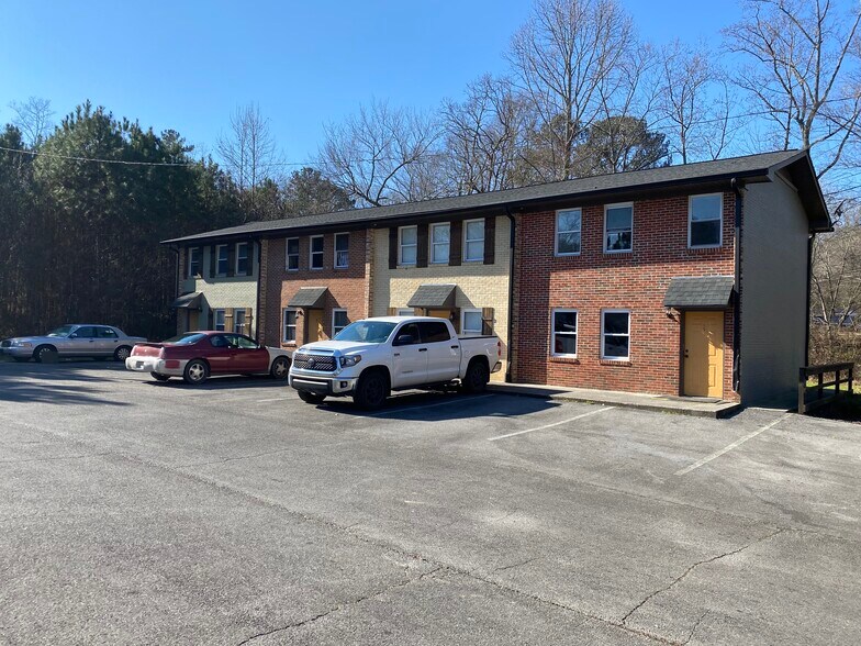 Primary Photo Of 214 Patricia Ann Dr SE, Dalton Apartments For Sale