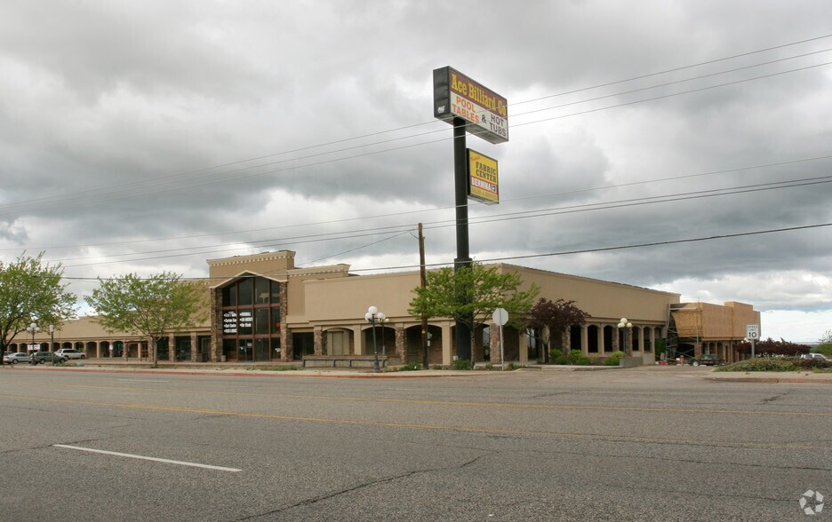 More Photos Of 2465 N Main St, Sunset Unknown For Lease