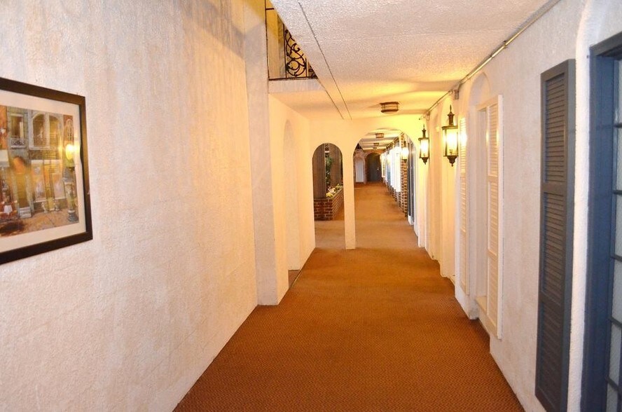 More Photos Of 2759 Mount Pleasant St, Burlington Hotel For Sale