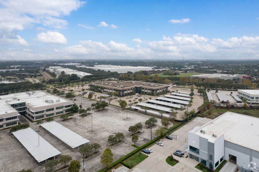 More Photos Of 785 Greens Pky, Houston Office For Sale