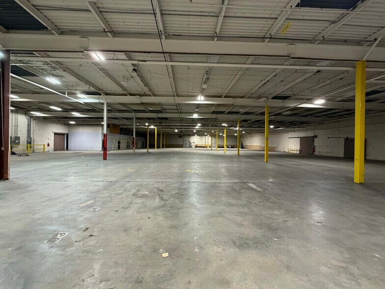 More Photos Of 1350 Cunningham Rd N, Kinston Warehouse For Lease