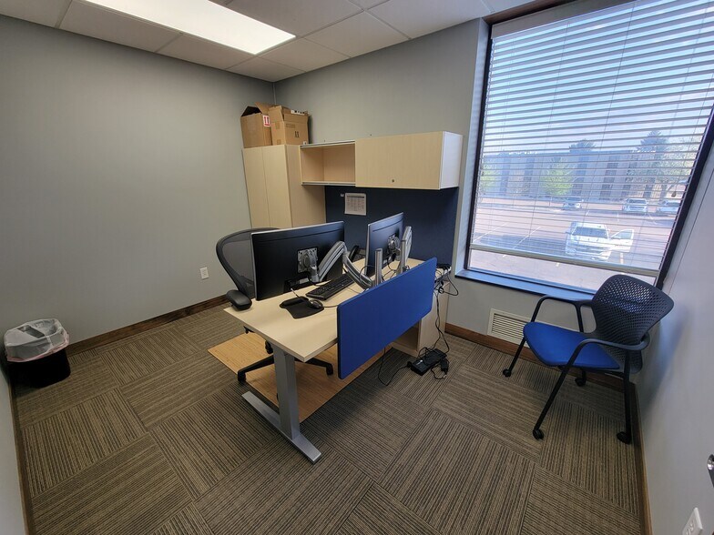 More Photos Of 2500 W 49th St, Sioux Falls Office For Lease