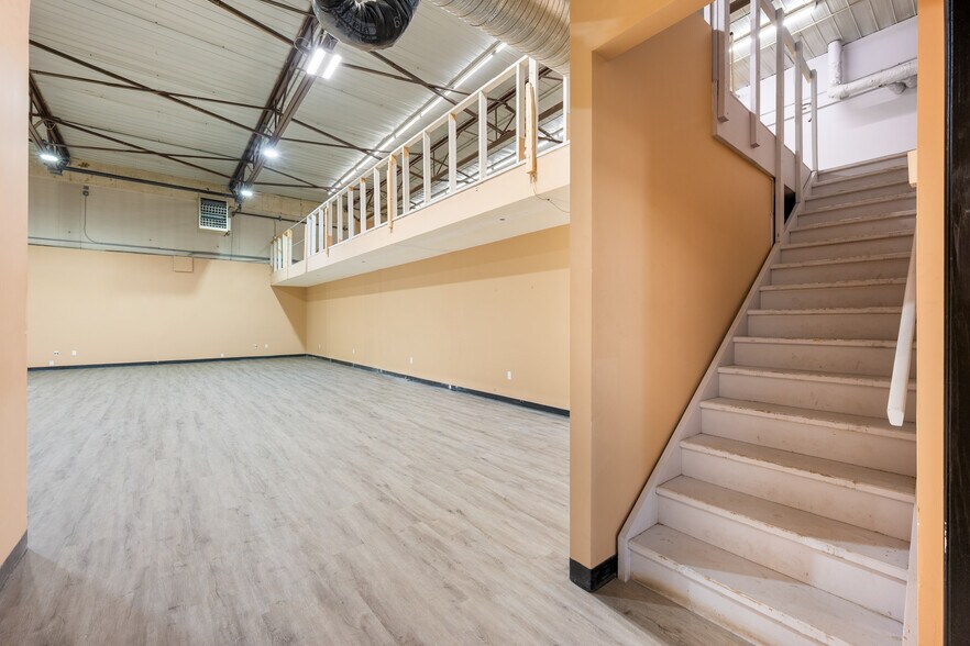 More Photos Of 5201 63 St, Lloydminster Office For Lease
