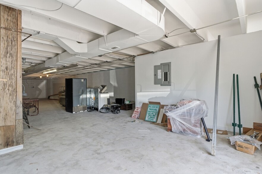 More Photos Of 1404-1406 McGavock Pike, Nashville General Retail For Lease