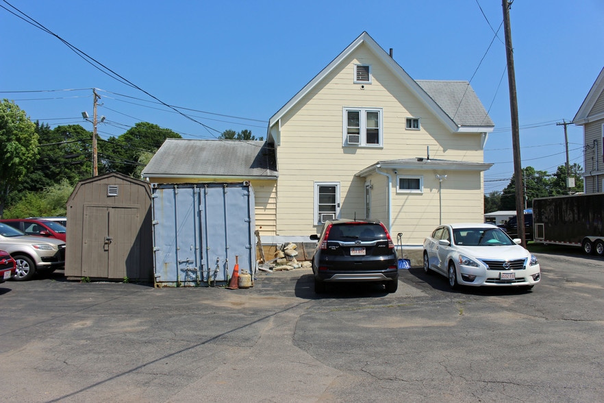 More Photos Of 5 Mill St N, Marlborough Storefront Retail Office For Lease
