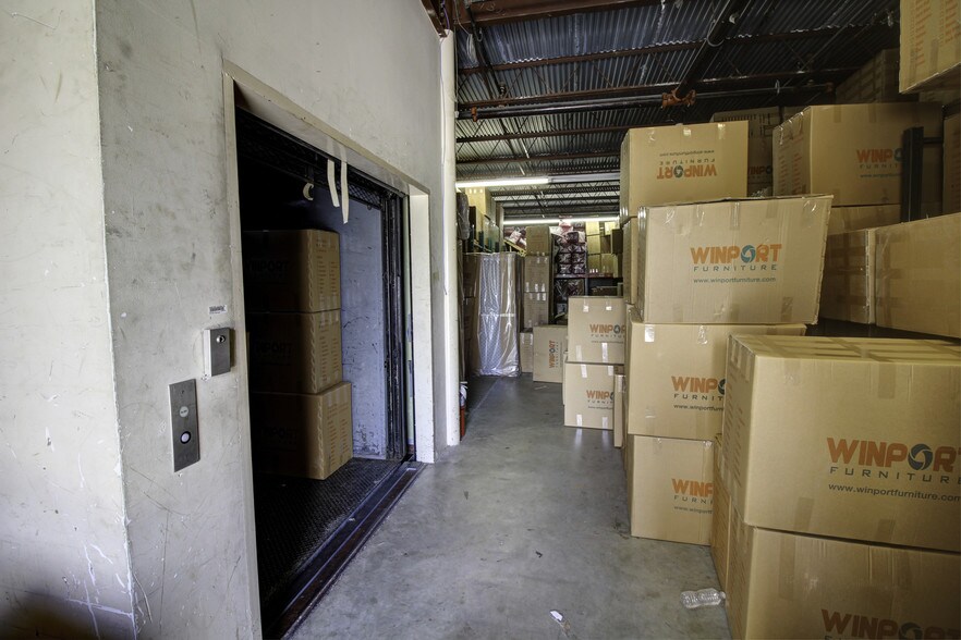 More Photos Of 3226 Hillcroft St, Houston Freestanding For Sale