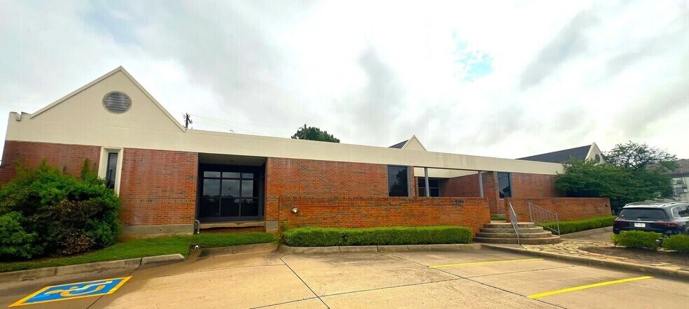 More Photos Of 4808 N Classen Blvd, Oklahoma City Office For Sale