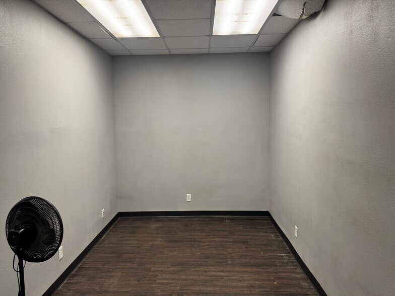 More Photos Of 6229 & 6365 US Highway 59 S, Marshall Warehouse For Sale