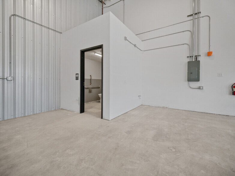 More Photos Of 2000 S 15th St, Laramie Industrial For Sale