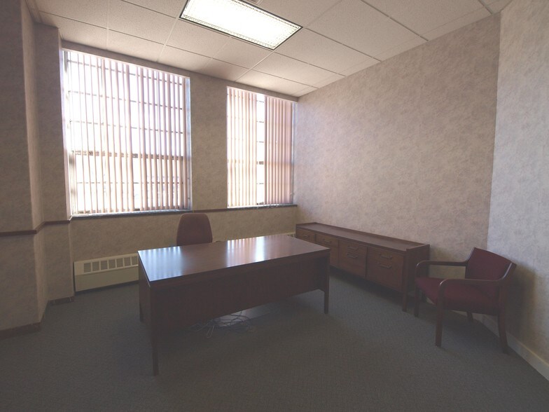 More Photos Of 2 E Long Ave, Dubois Coworking Space