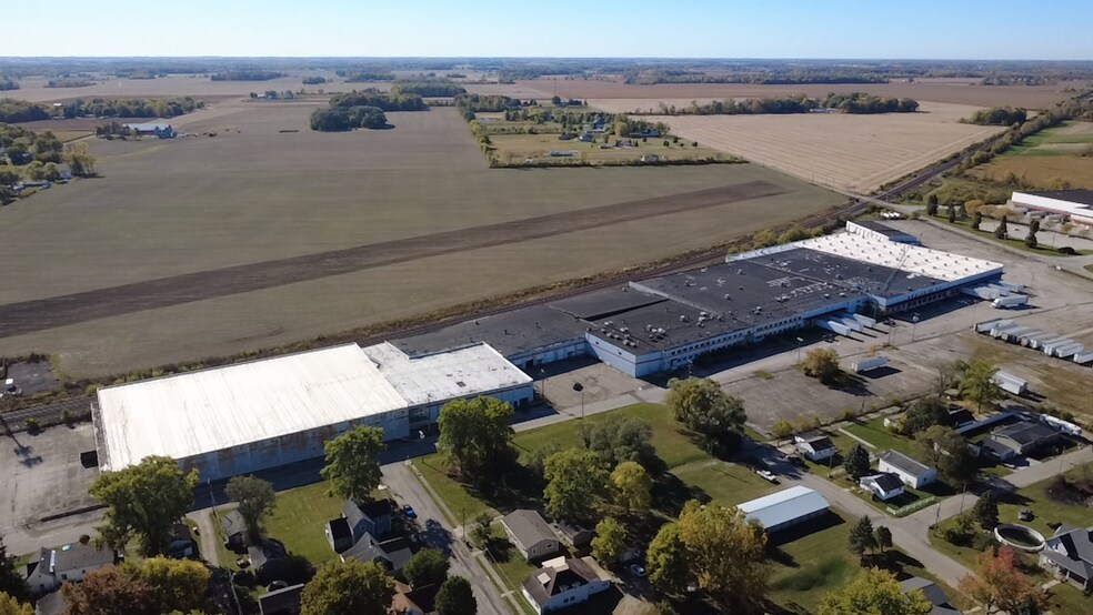 More Photos Of 9511 W Depot St, Yorktown Warehouse For Lease