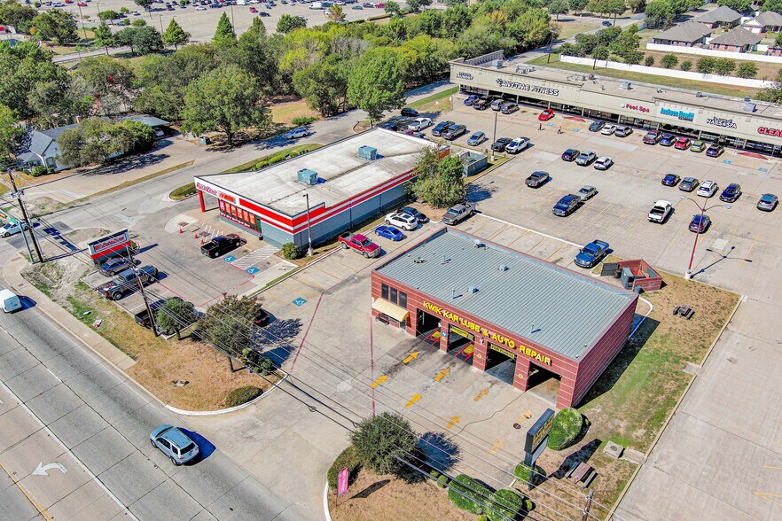 More Photos Of 134 E Ovilla Rd, Red Oak Storefront For Sale