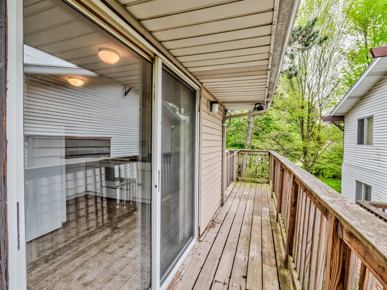 More Photos Of 4037 S Rose St, Kalamazoo Apartments For Sale