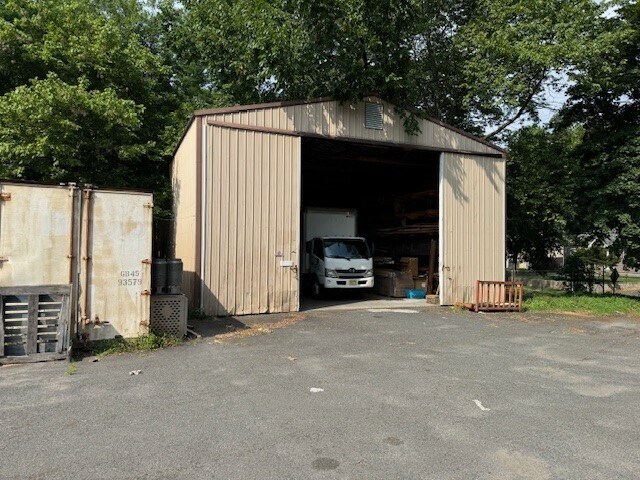 More Photos Of 1340 W Front St, Plainfield Manufacturing For Lease