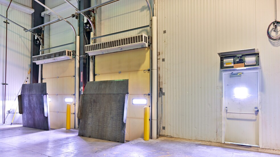 More Photos Of 347 N 43rd Rd, Mendota Food Processing For Lease