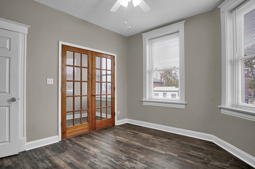 More Photos Of 6830 Gravois Ave, Saint Louis Storefront Retail Office For Lease