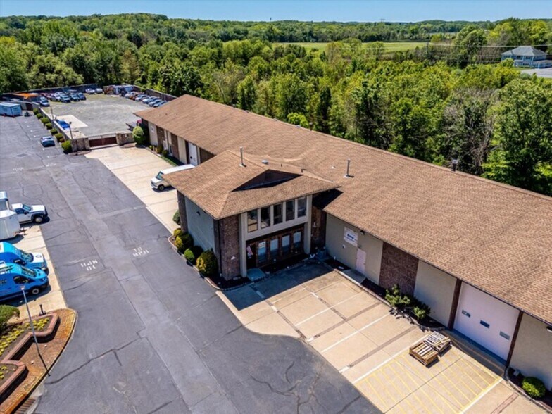 More Photos Of 289 State Route 33, Manalapan Township Unknown For Lease