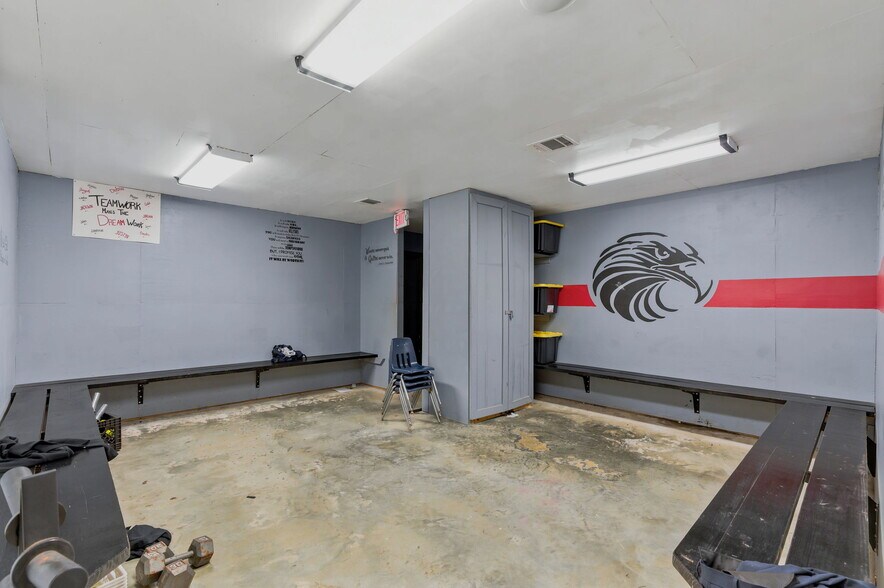 More Photos Of 3401 N Frazier St, Conroe Specialty For Sale