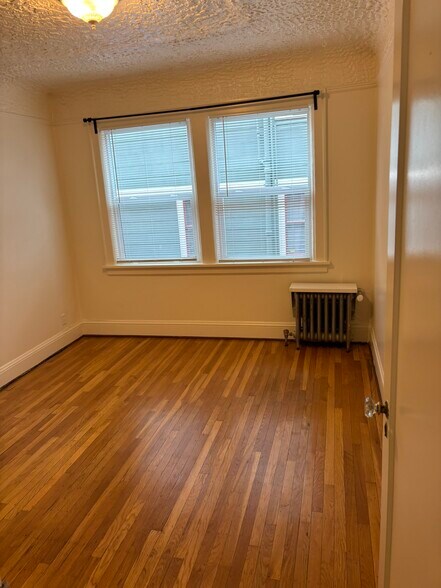 More Photos Of 2051 NW Lovejoy St, Portland Apartments For Sale