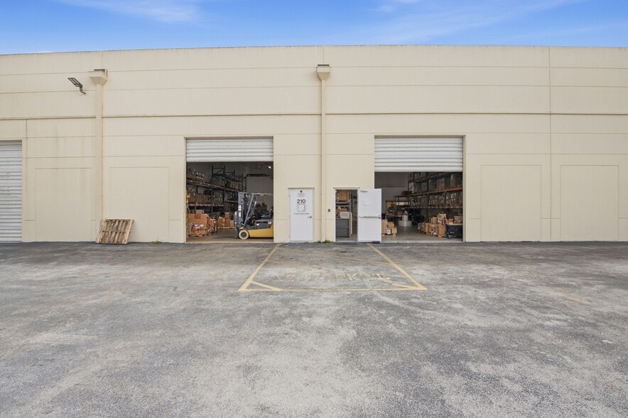 More Photos Of 1669 NW 144th Ter, Sunrise Warehouse For Sale