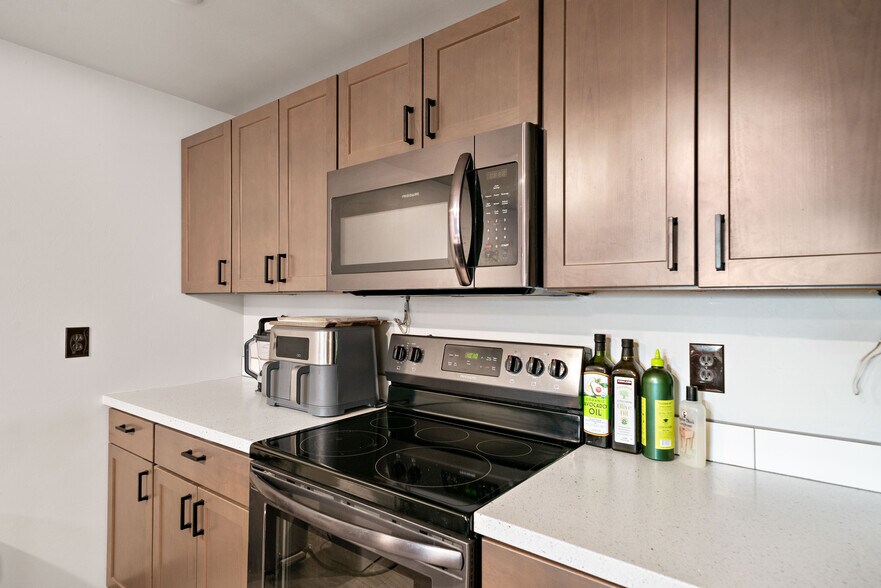 More Photos Of 7795 Thorpe Rd, Bozeman Industrial For Sale