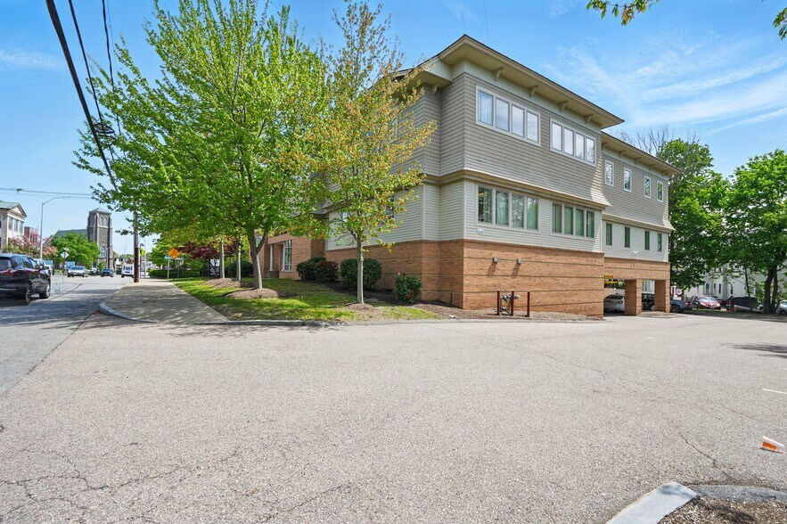 More Photos Of 91 Washington St, Taunton Medical For Lease