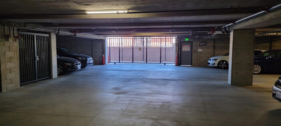 More Photos Of 8732 Reading Ave, Los Angeles Apartments For Sale