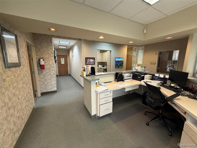 More Photos Of 4007 W Court St, Flint Medical For Sale