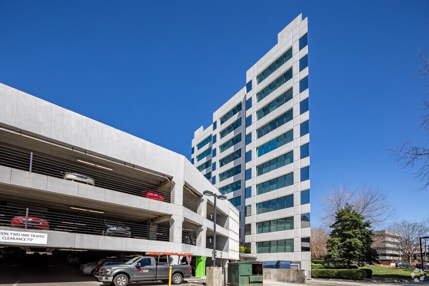 More Photos Of 2970 Clairmont Rd NE, Atlanta Medical For Lease