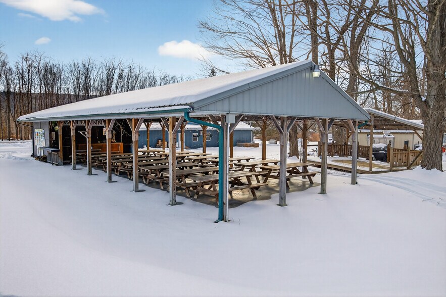 More Photos Of 2862 Guyanoga Rd, Branchport General Retail For Sale