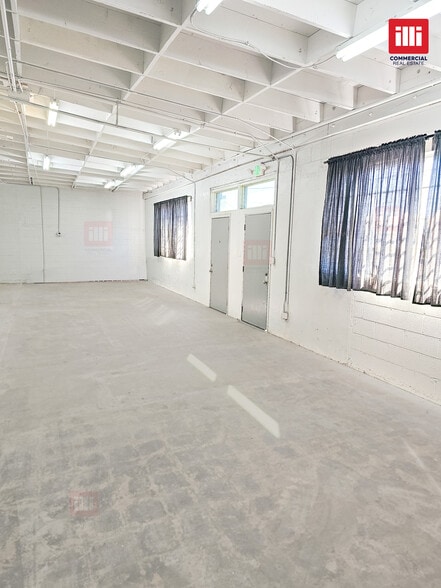 More Photos Of 14737 Arminta St, Panorama City Manufacturing For Lease