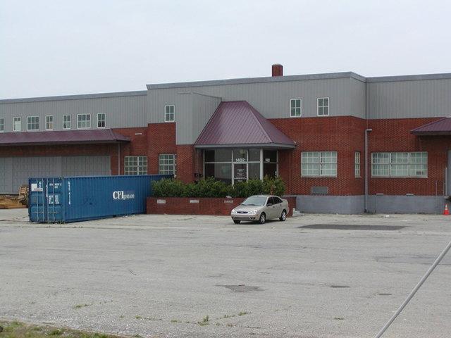 More Photos Of 1402 S 15th St, Louisville Light Distribution For Sale