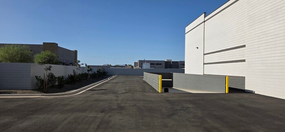 More Photos Of 8817 E Pecos Rd, Mesa Warehouse For Lease
