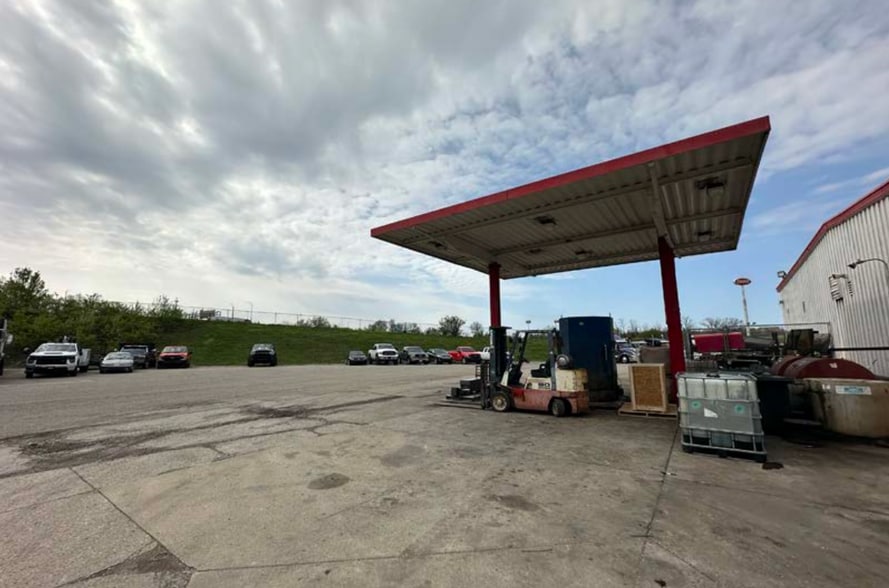 More Photos Of 635 Viox Dr, Erlanger Service For Lease