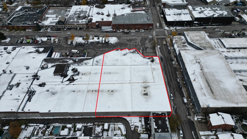 More Photos Of 215 Av Marien, Montréal Industrial For Sale