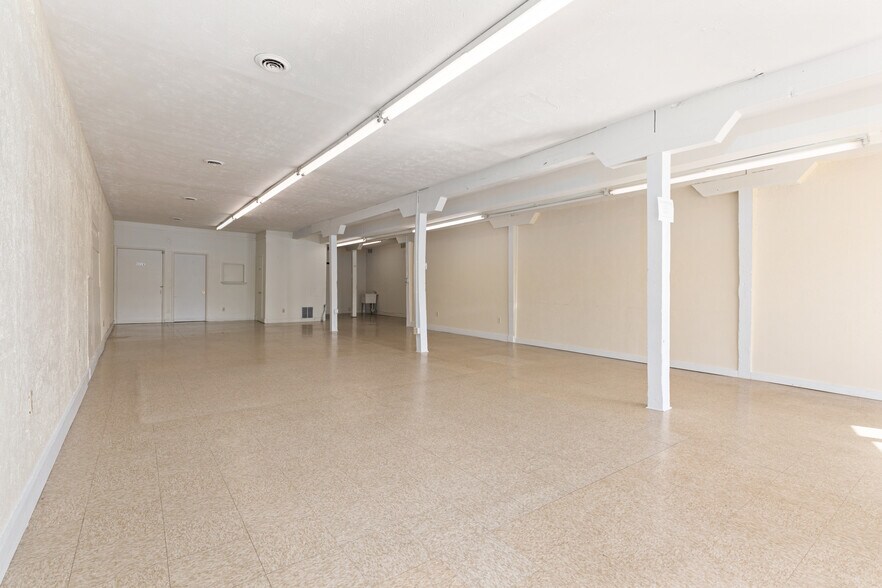 More Photos Of 111 Water St, Front Royal Loft Creative Space For Lease