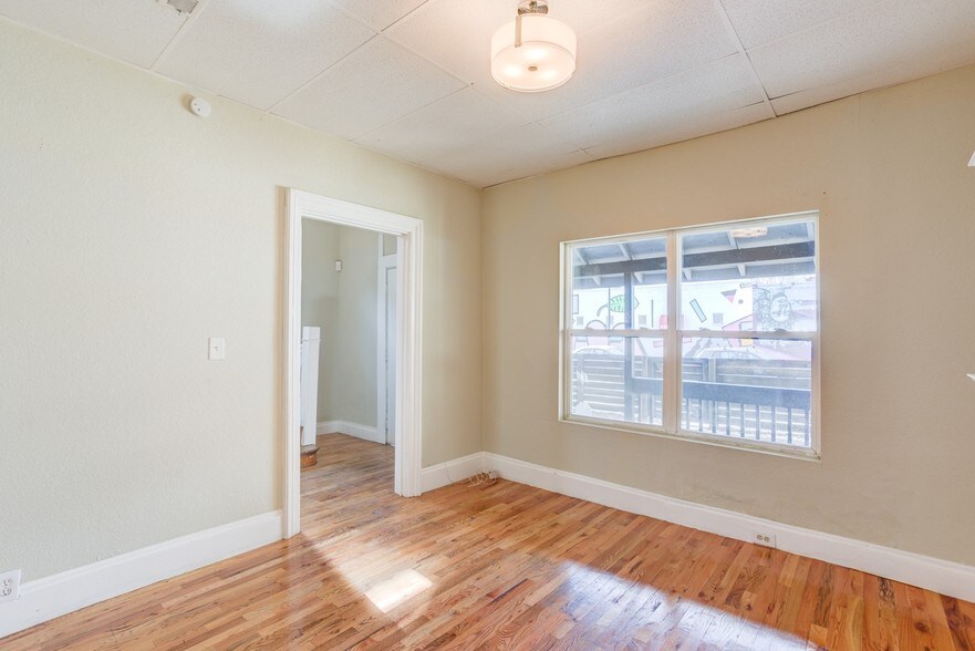 More Photos Of 2852 Welton St, Denver Office For Lease