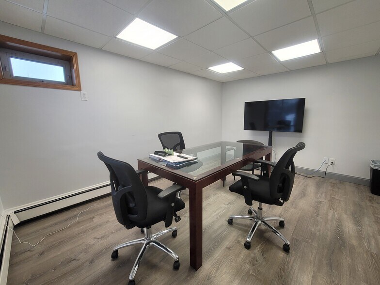 More Photos Of 14340 S La Grange Rd, Orland Park Office Residential For Sale